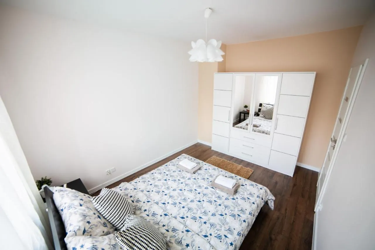 Nullo 3-Bedroom Apartment Kraków